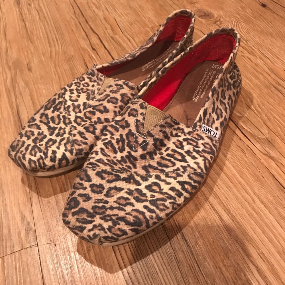 Women’s Toms size 10